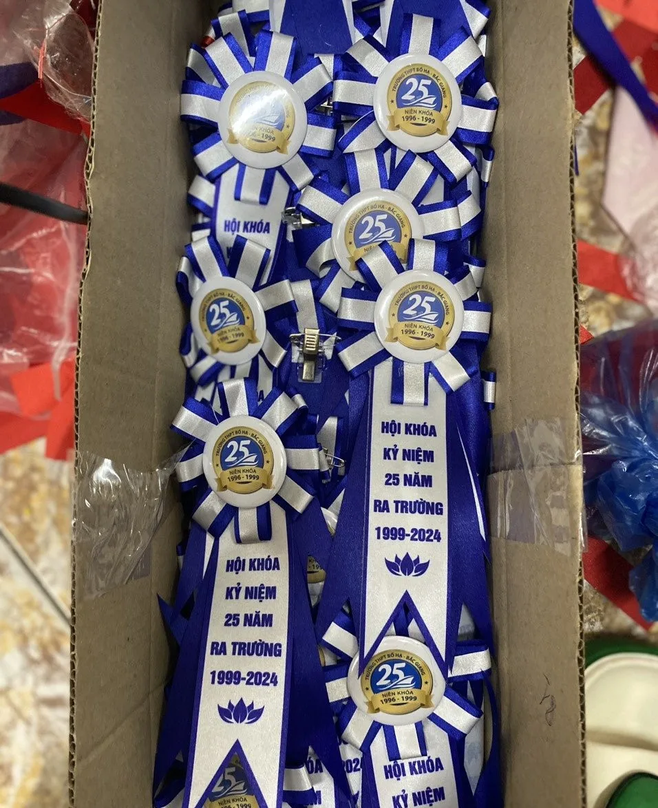 Mua hoa cài áo ở đâu