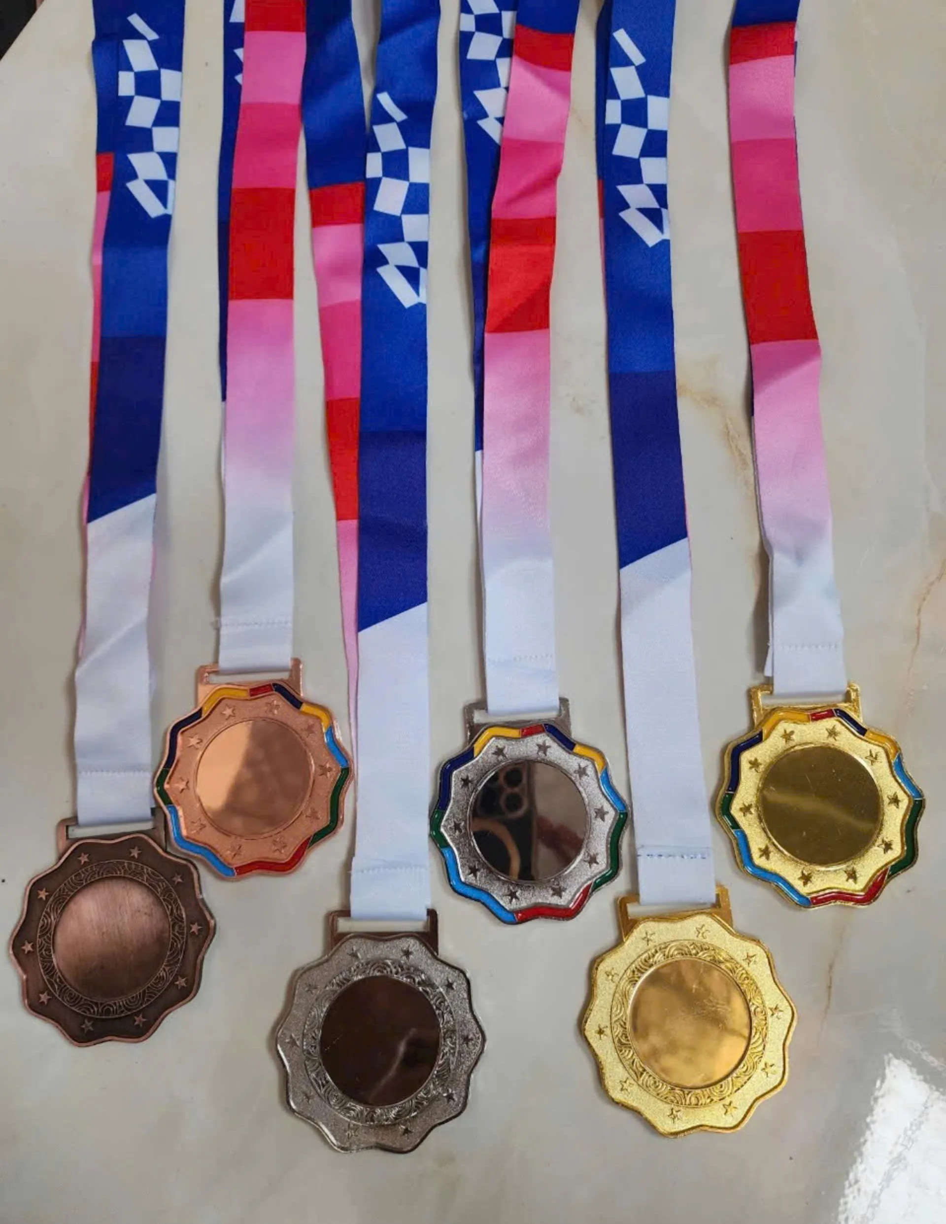 Mua dây đeo huân chương