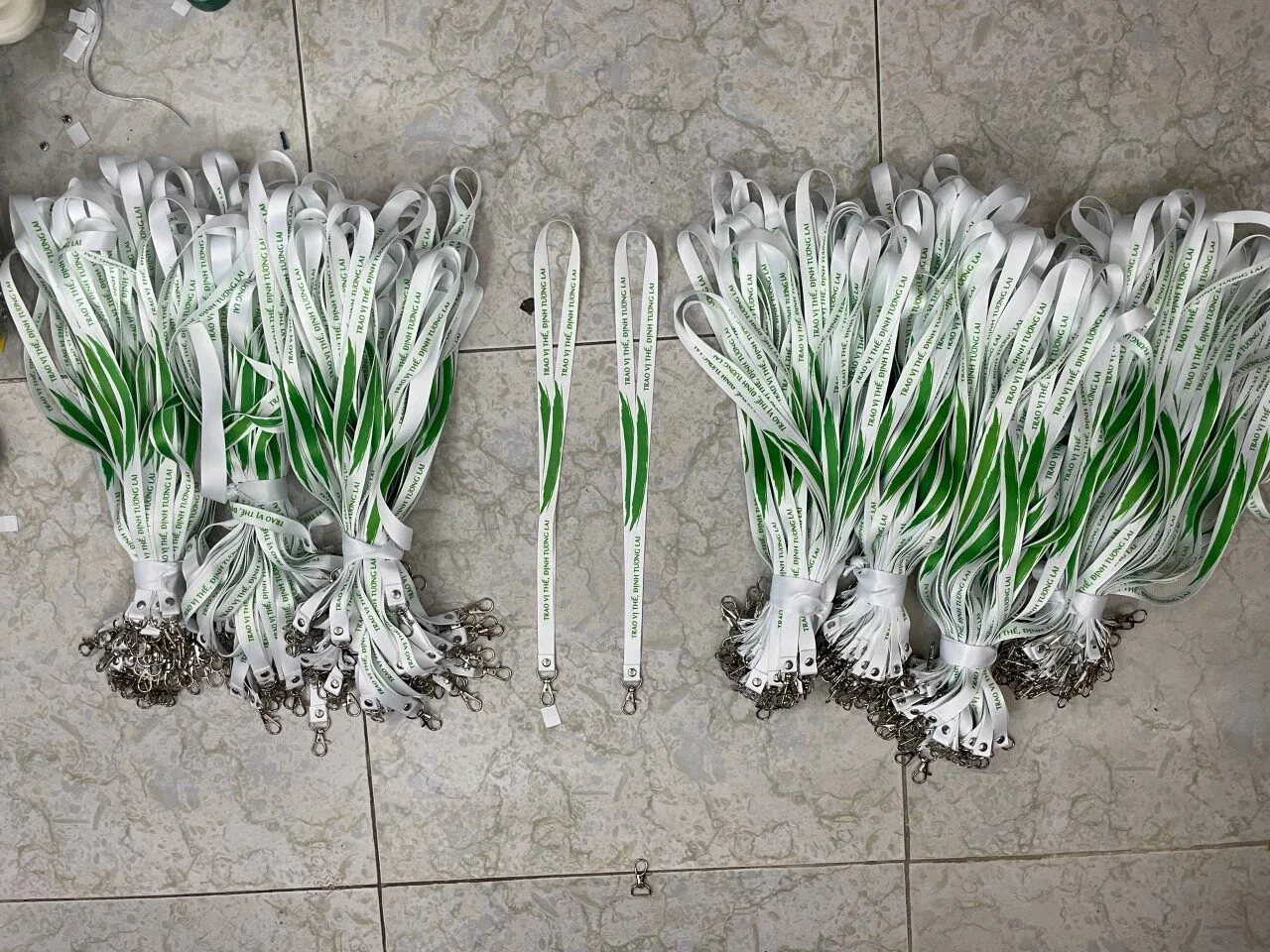 Dây đeo thẻ nhân viên