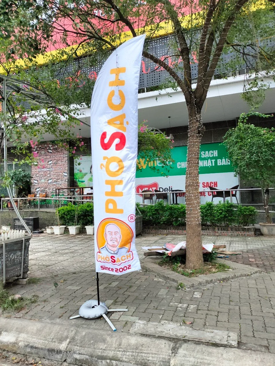 Bán buôn cờ Phướn