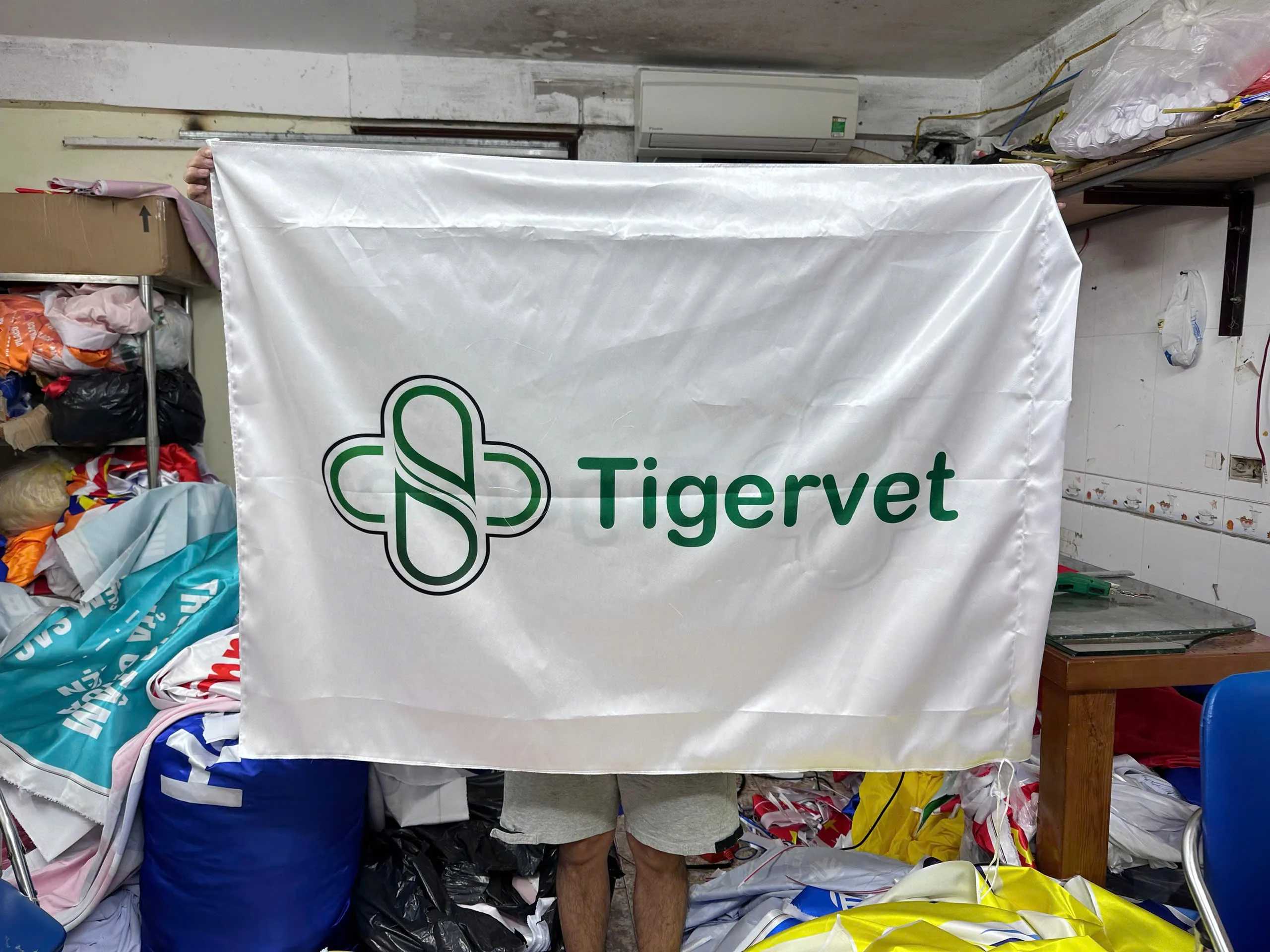 Cờ công ty giá rẻ