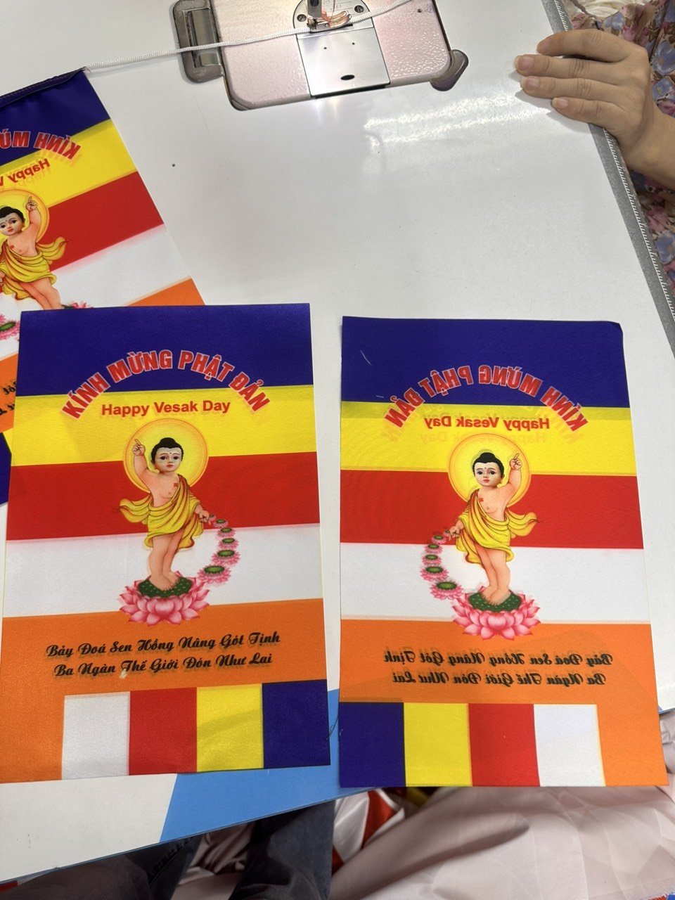 Mua cờ Phật giáo ở TP.HCM – Xưởng in cờ HOÀNG GIA