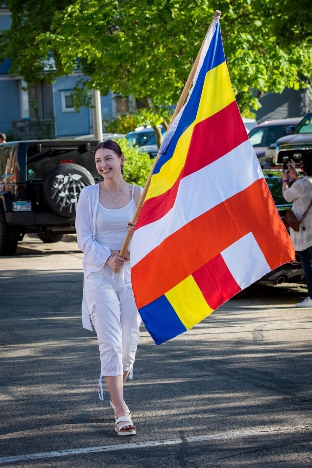 Cờ Phật giáo Việt Nam – Xưởng in cờ HOÀNG GIA Hà Nội