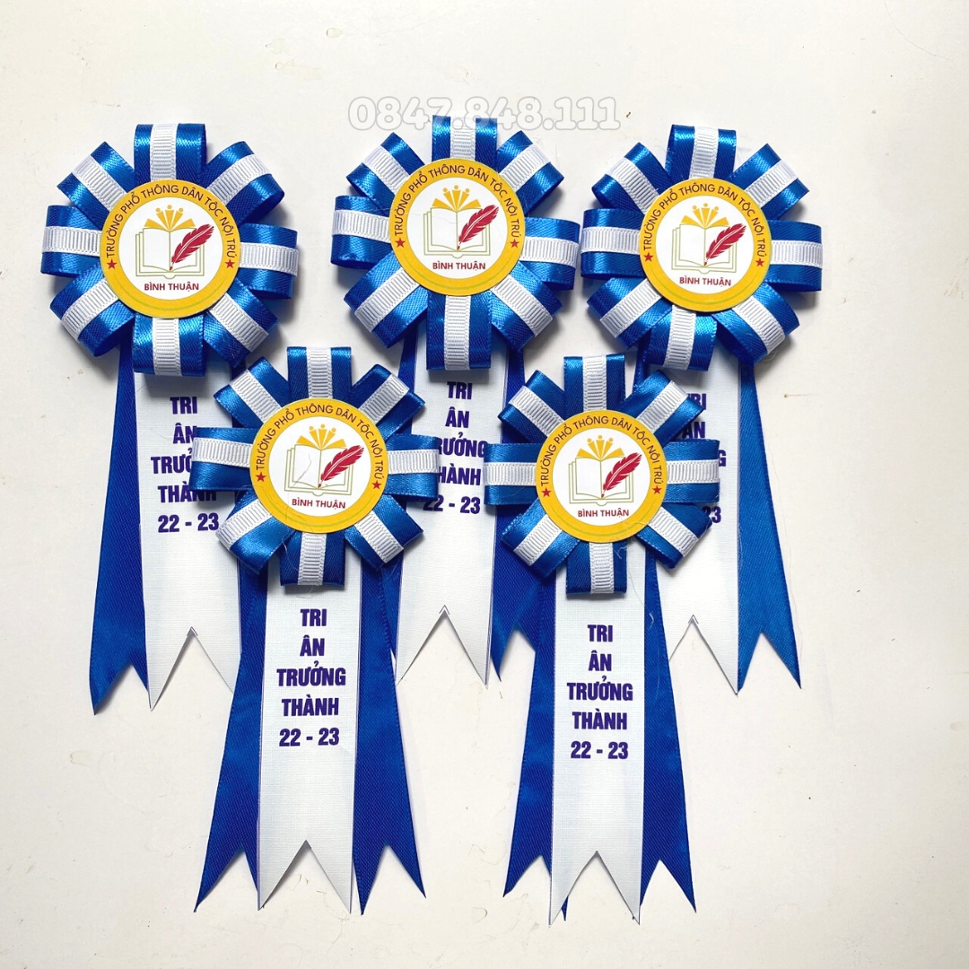 Hoa cài áo đại biểu cho lễ tốt nghiệp