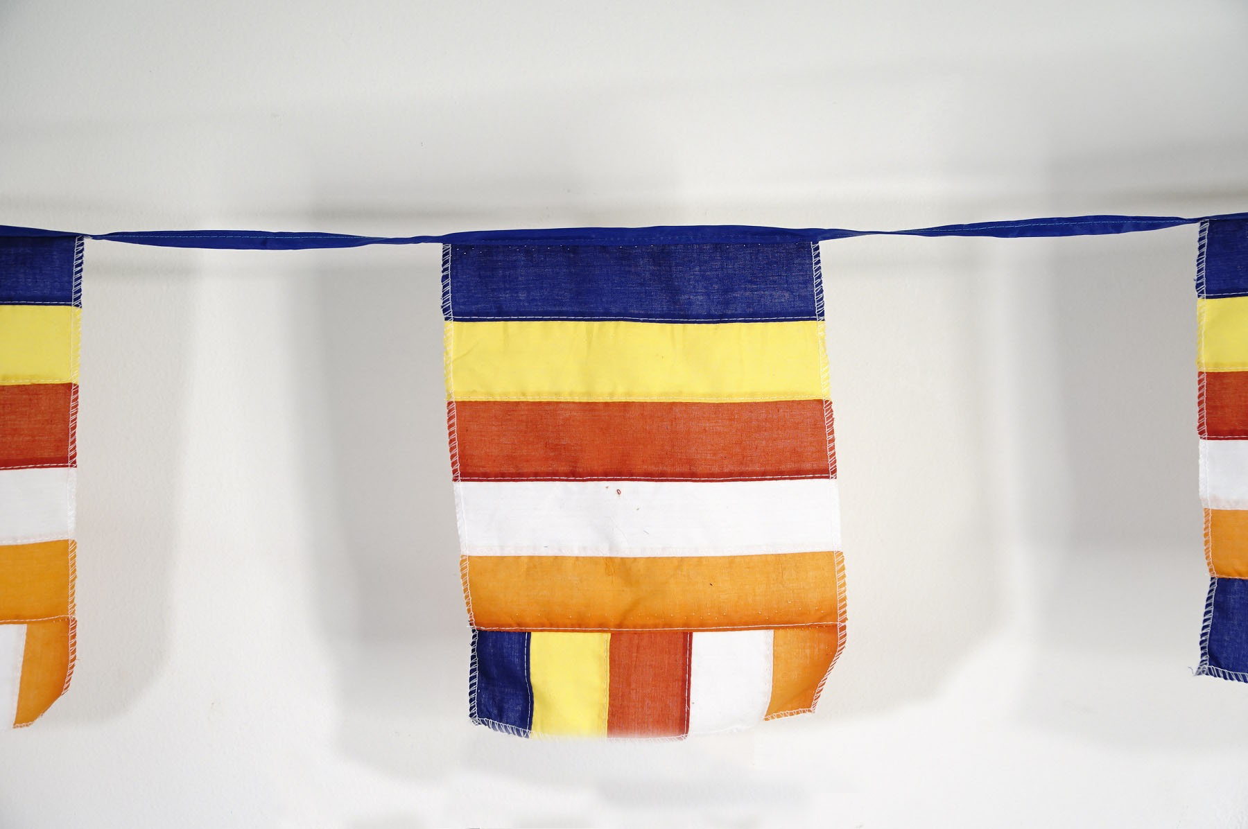 Lá cờ Phật Đản – Xưởng in cờ HOÀNG GIA Hà Nội