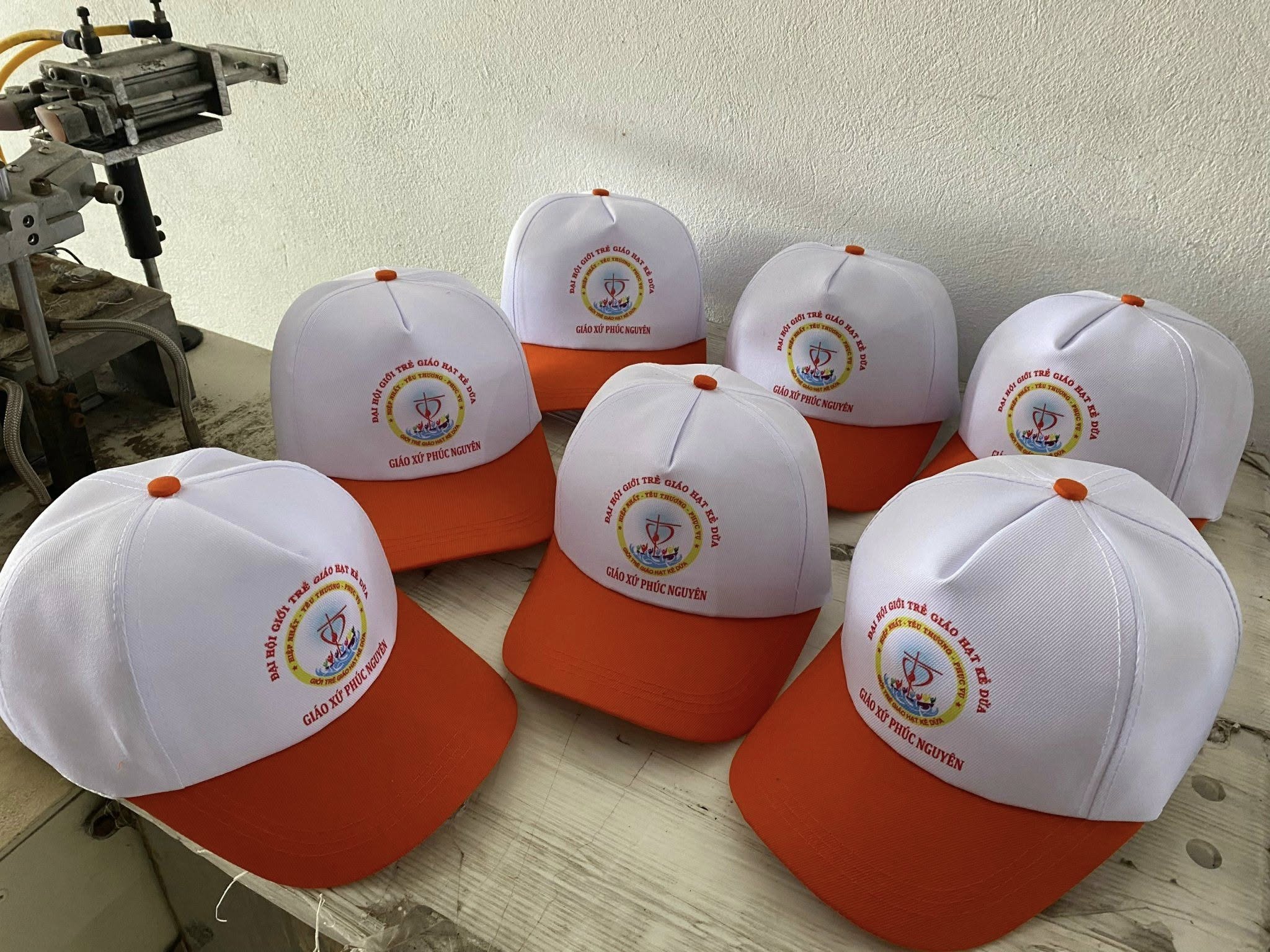 Mũ du lịch thiết kế riêng