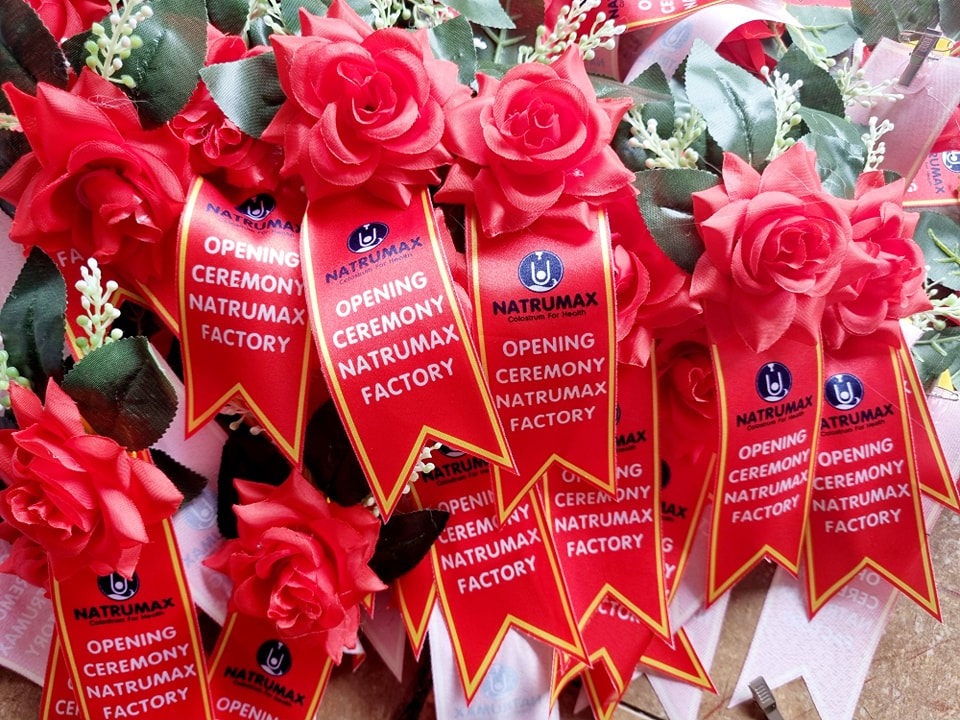 Xưởng làm hoa cài áo đại biểu