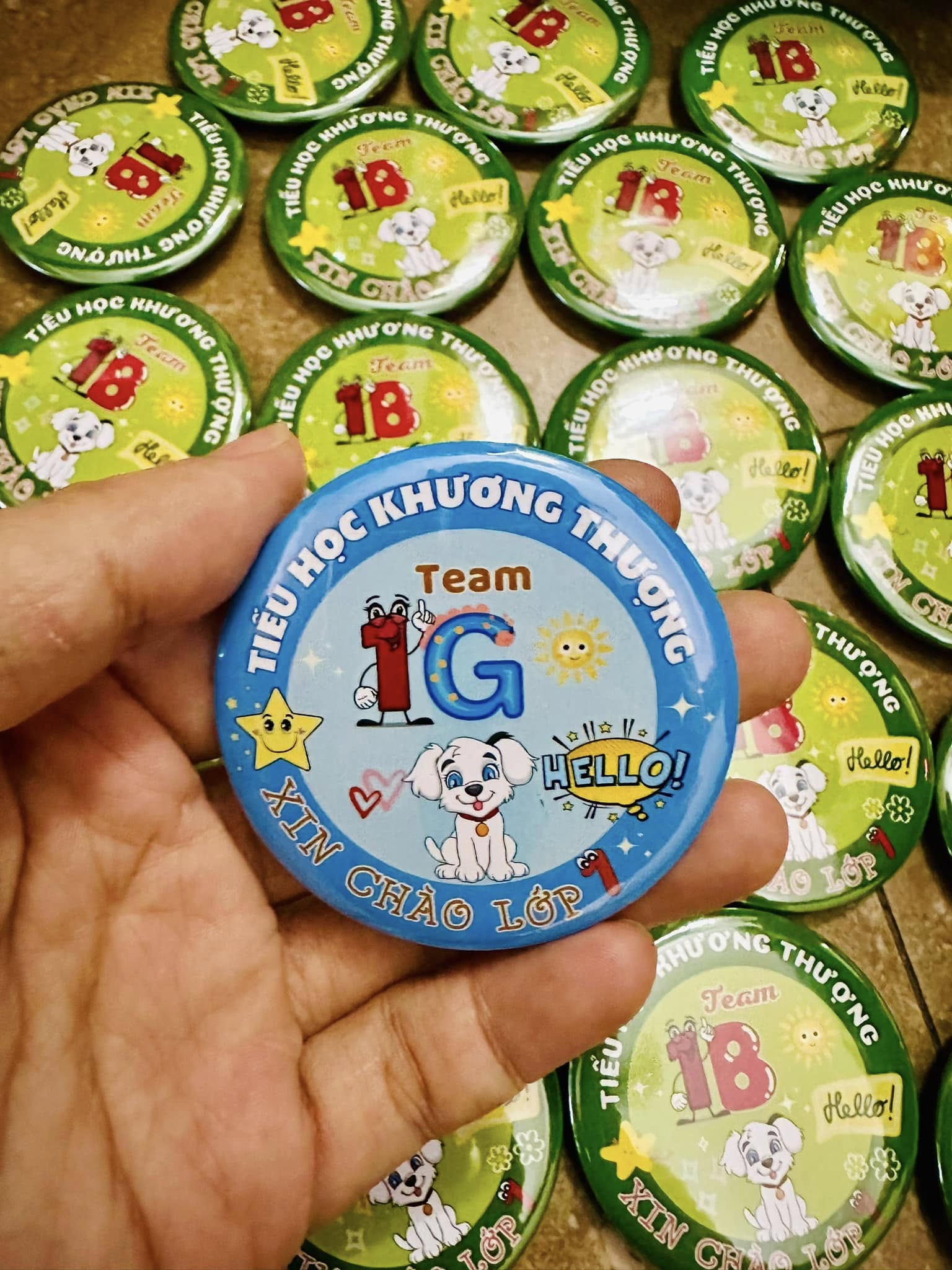 Hoa cài áo đại biểu handmade