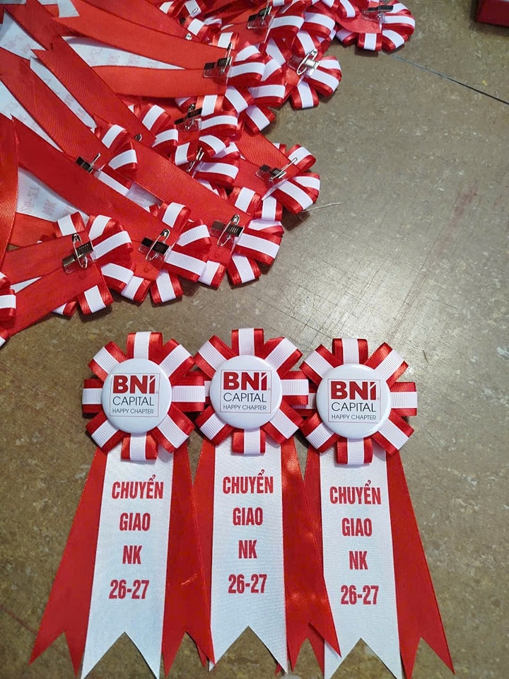 Hoa cài áo mua ở đâu