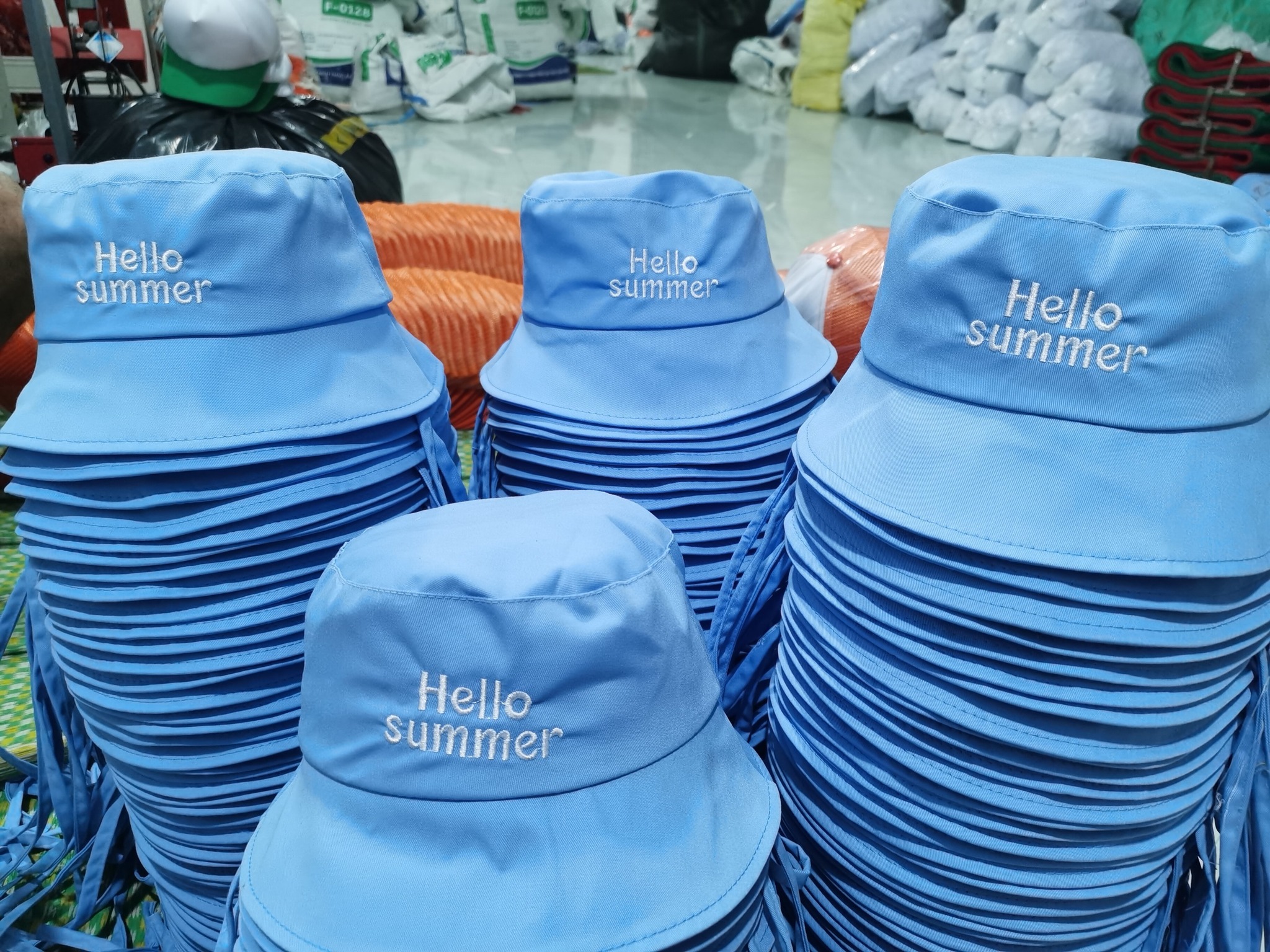 Mũ du lịch thiết kế riêng