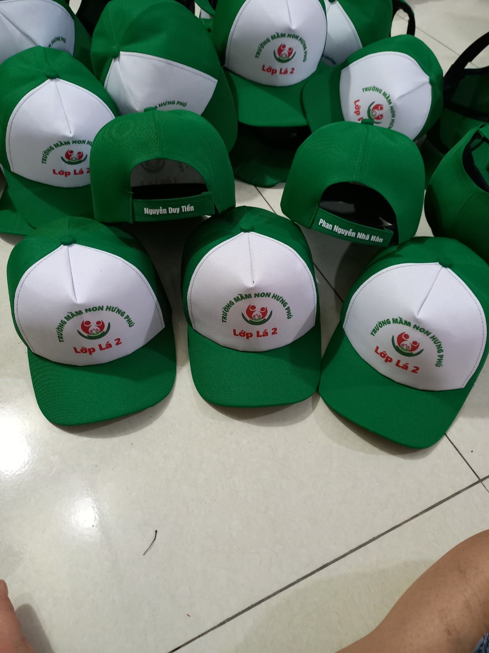 Mũ du lịch cho nhóm phượt