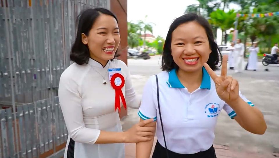 Mẫu hoa cài áo dài đẹp 