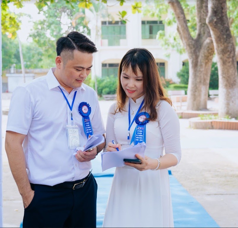 Hoa cài áo tốt nghiệp