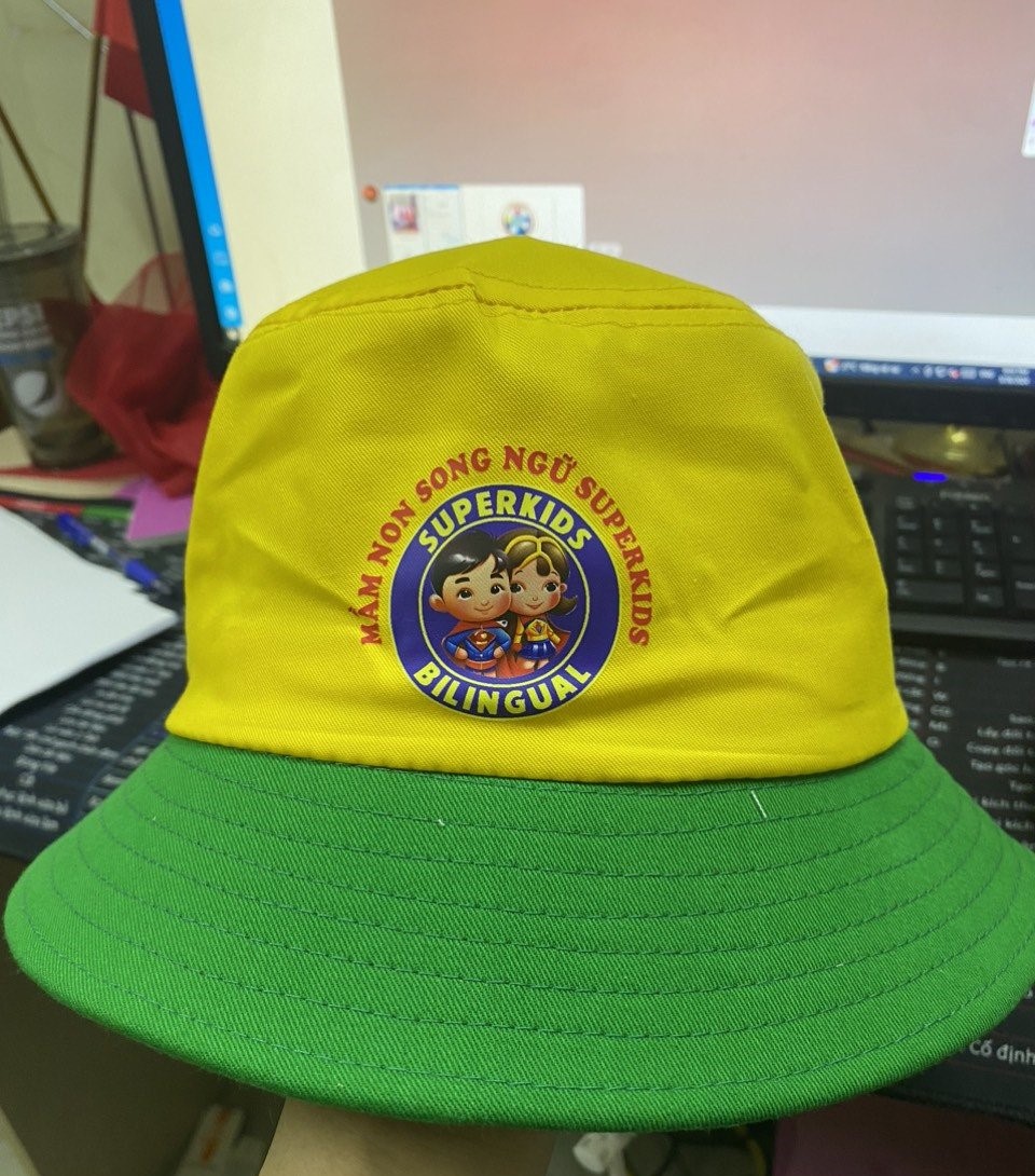 Mũ rộng vành du lịch