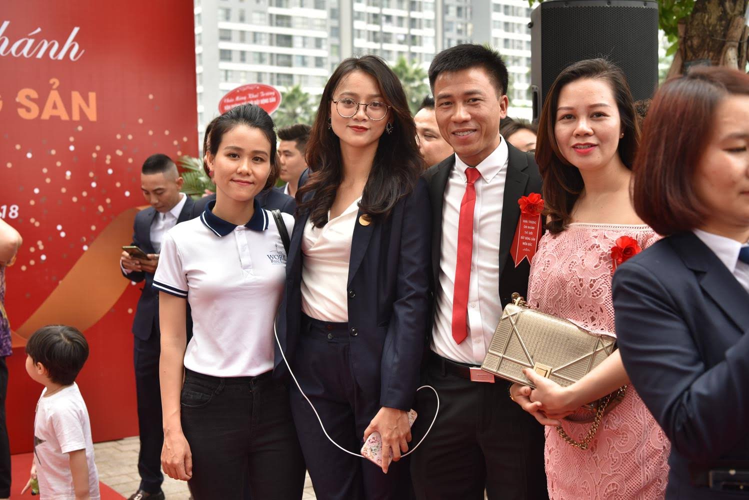 Hoa cài áo nữ nam