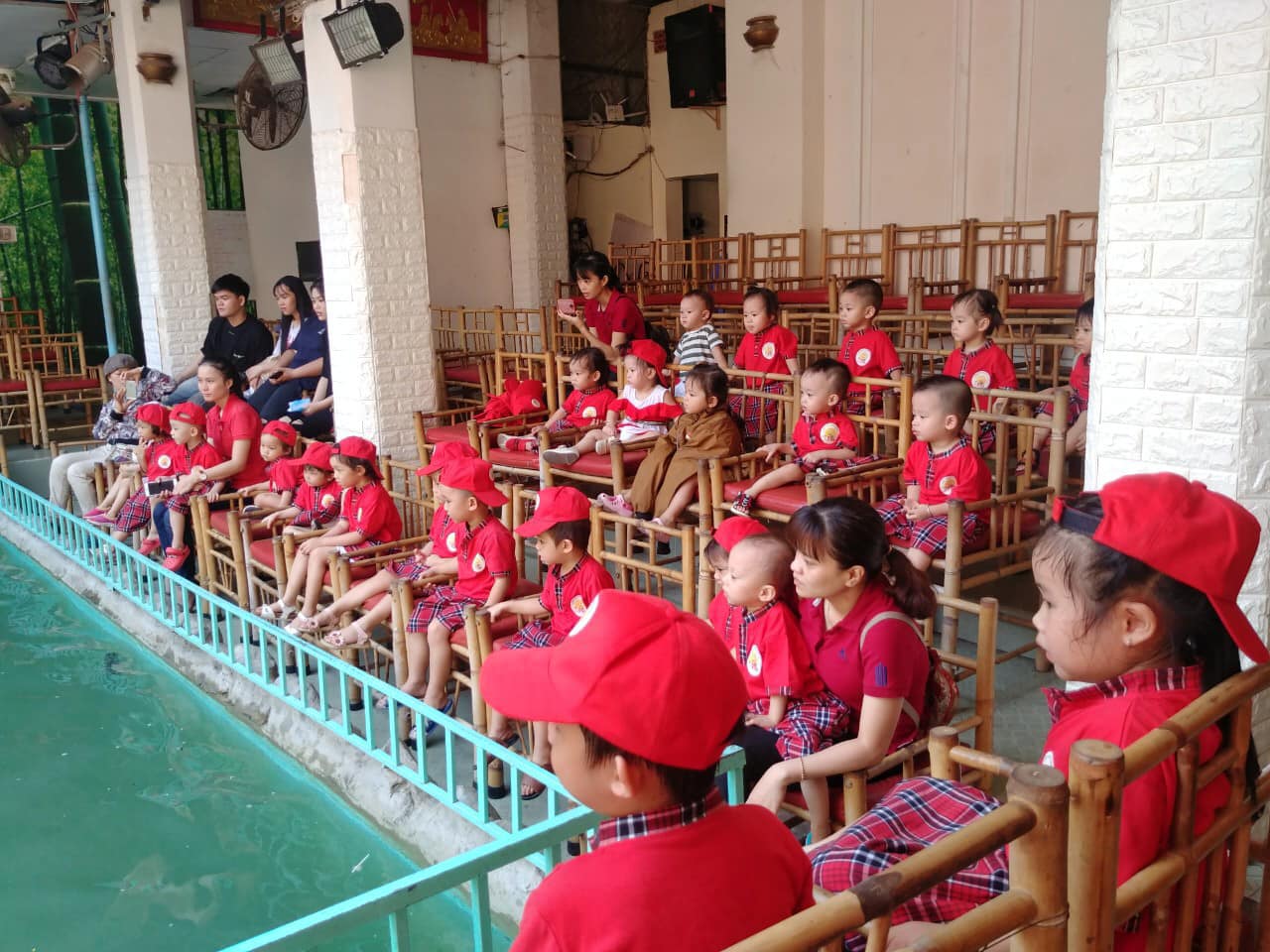 Mũ du lịch trẻ em 