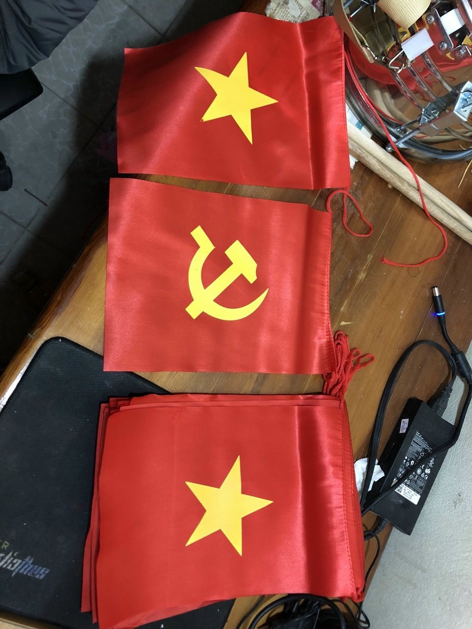 Cờ dây sao Đảng bán ở đâu – Xưởng in cờ HOÀNG GIA Hà Nội