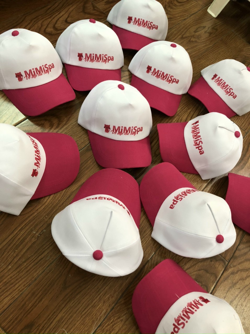 Mũ du lịch kiểu lưỡi trai