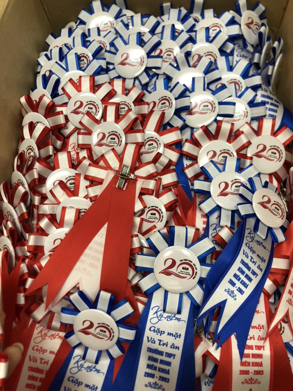 Shop bán hoa cài áo