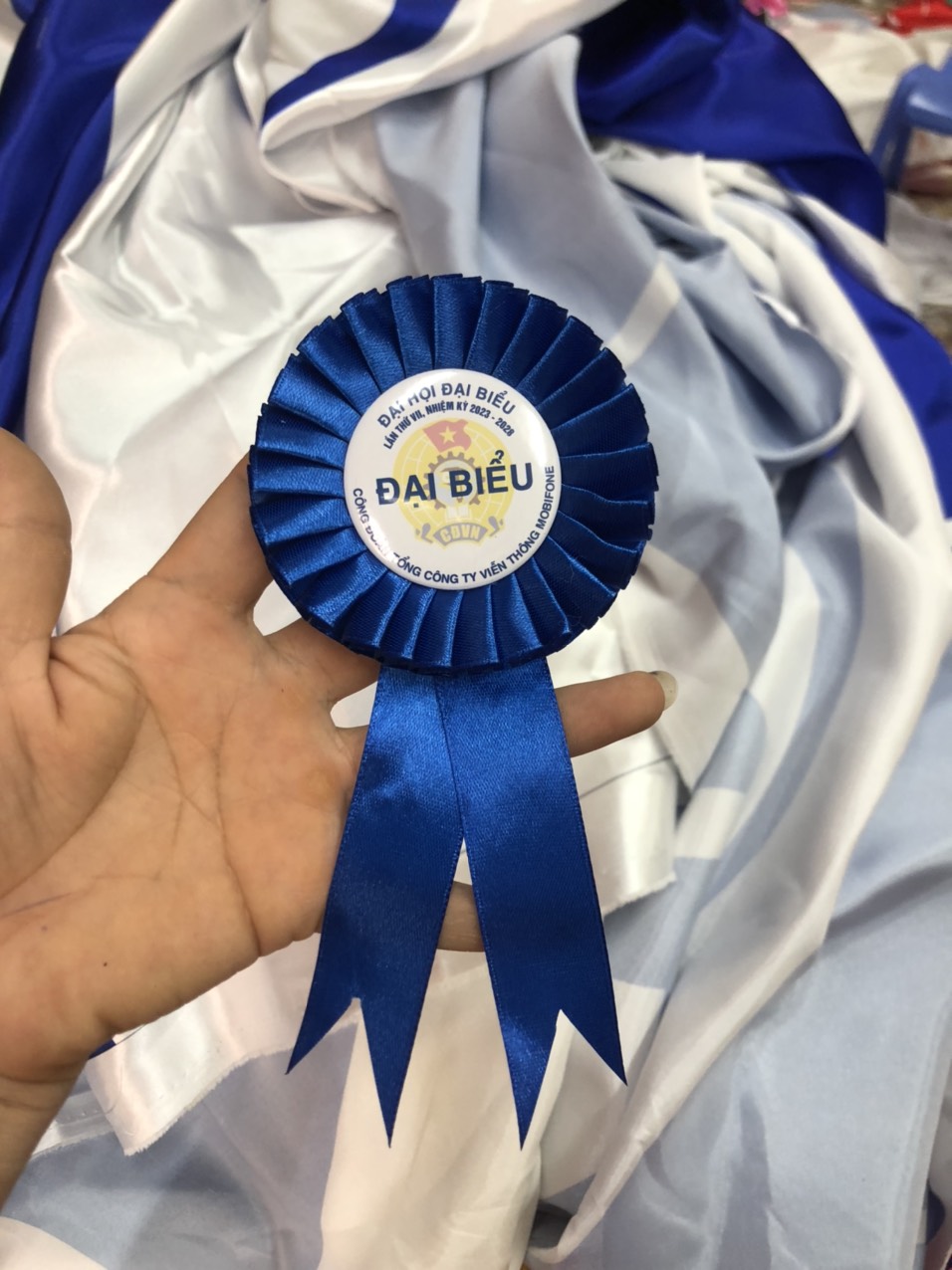 Hoa cài áo nữ nam