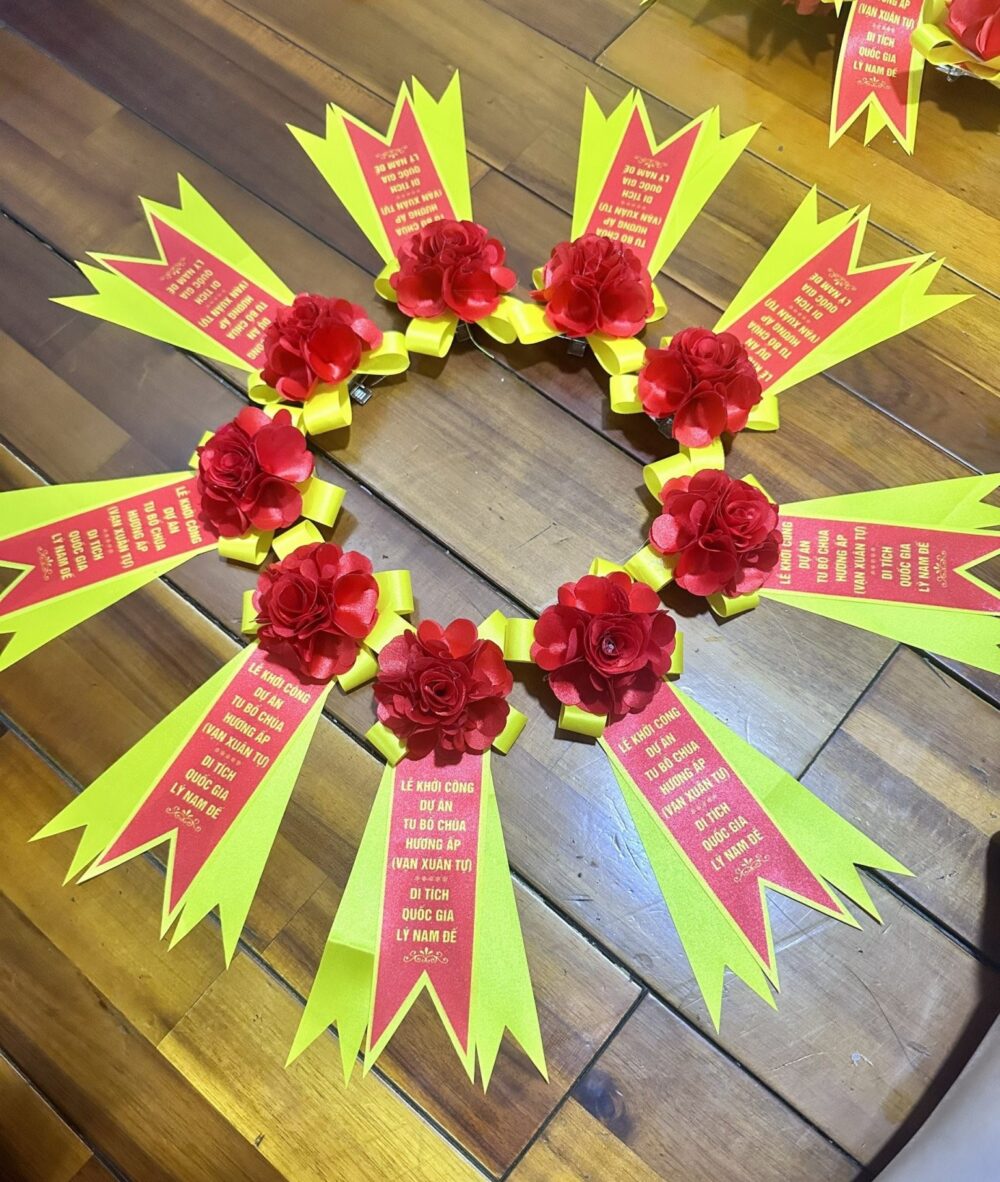 Hoa cài áo mua ở đâu