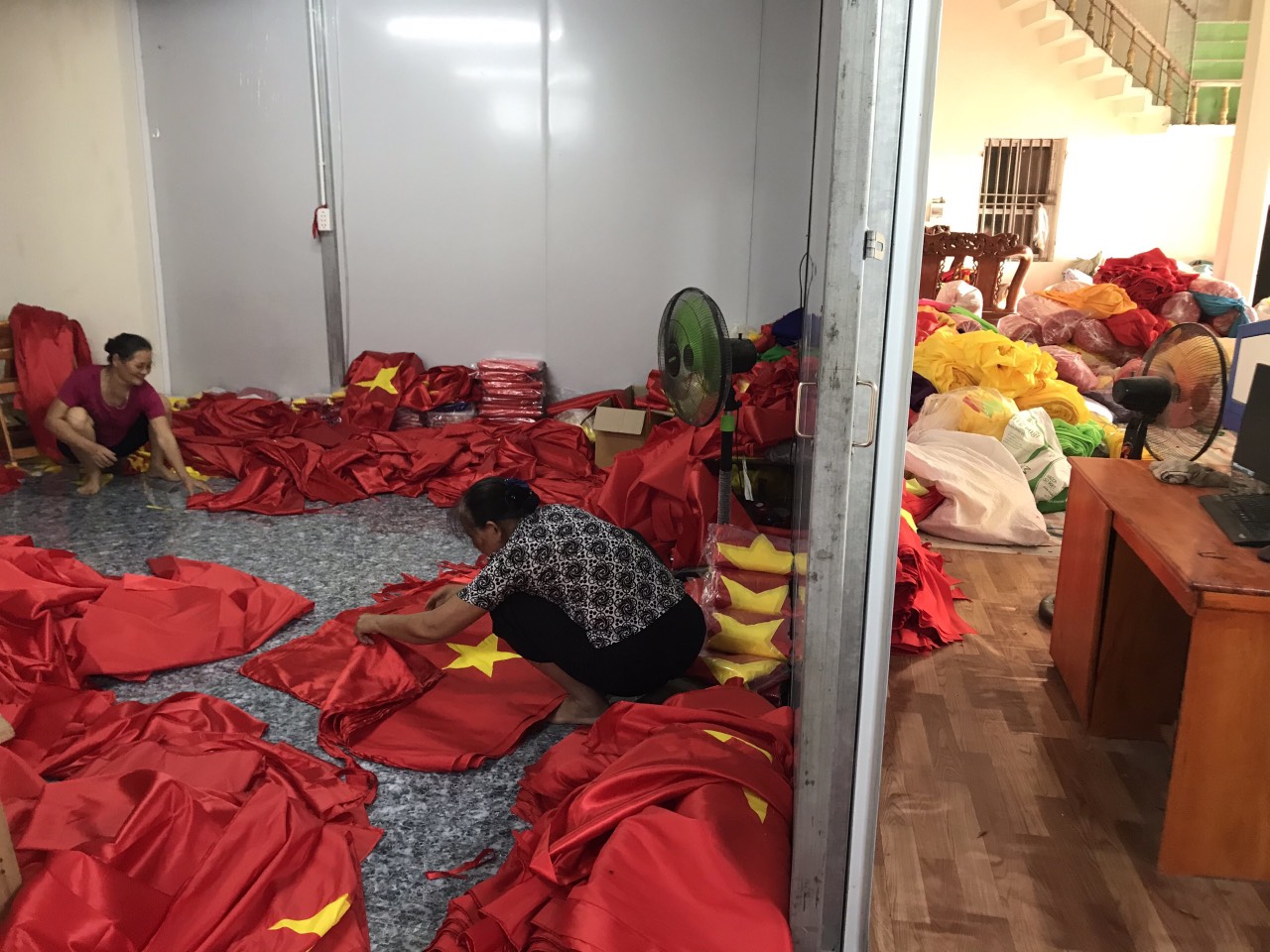 Xưởng may cờ Tổ Quốc Hà Nội – Xưởng in cờ HOÀNG GIA