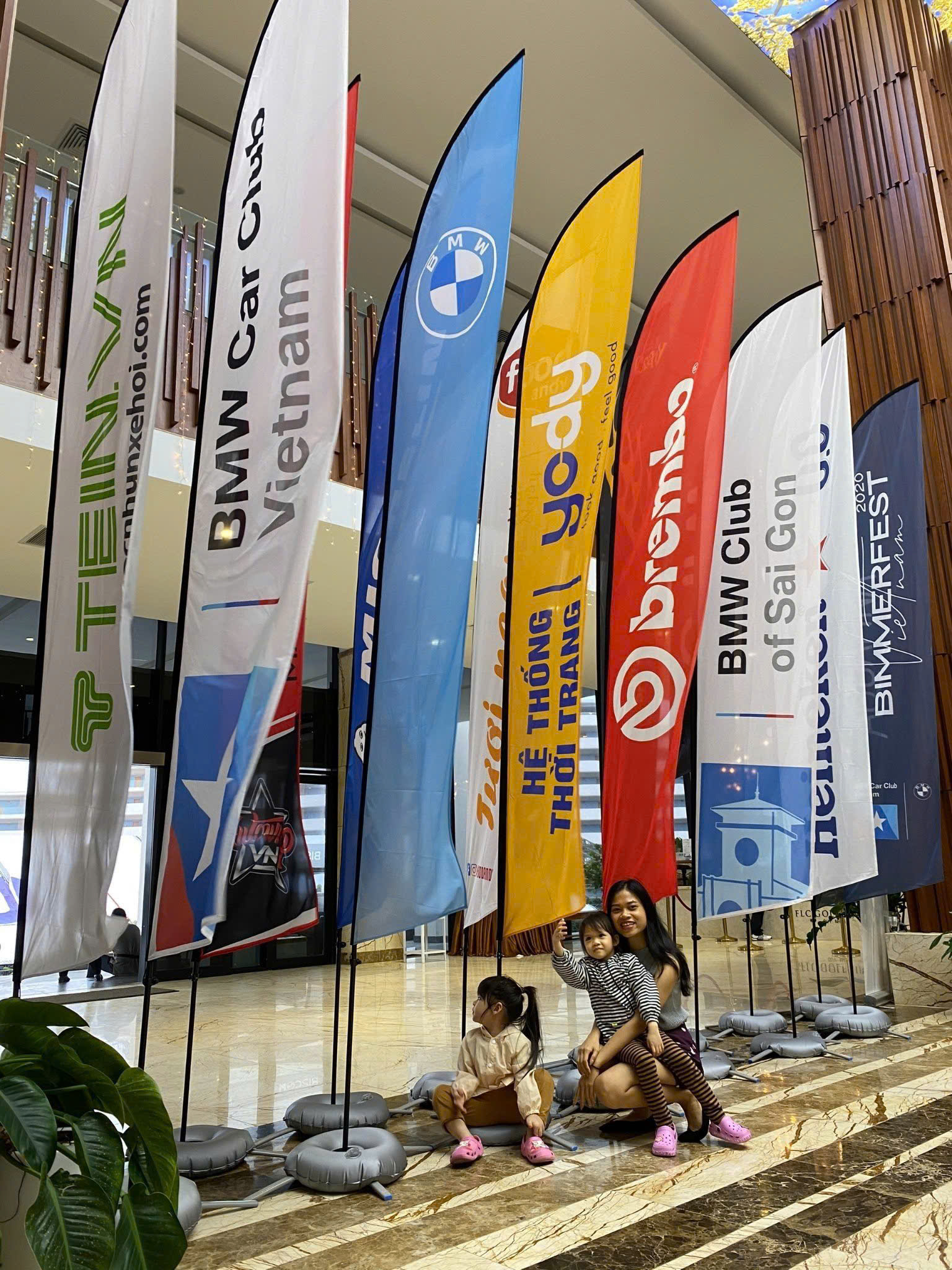 Những mẫu cờ phướn quảng cáo