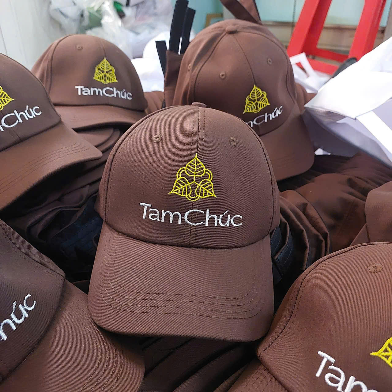 Mũ du lịch kiểu lưỡi trai