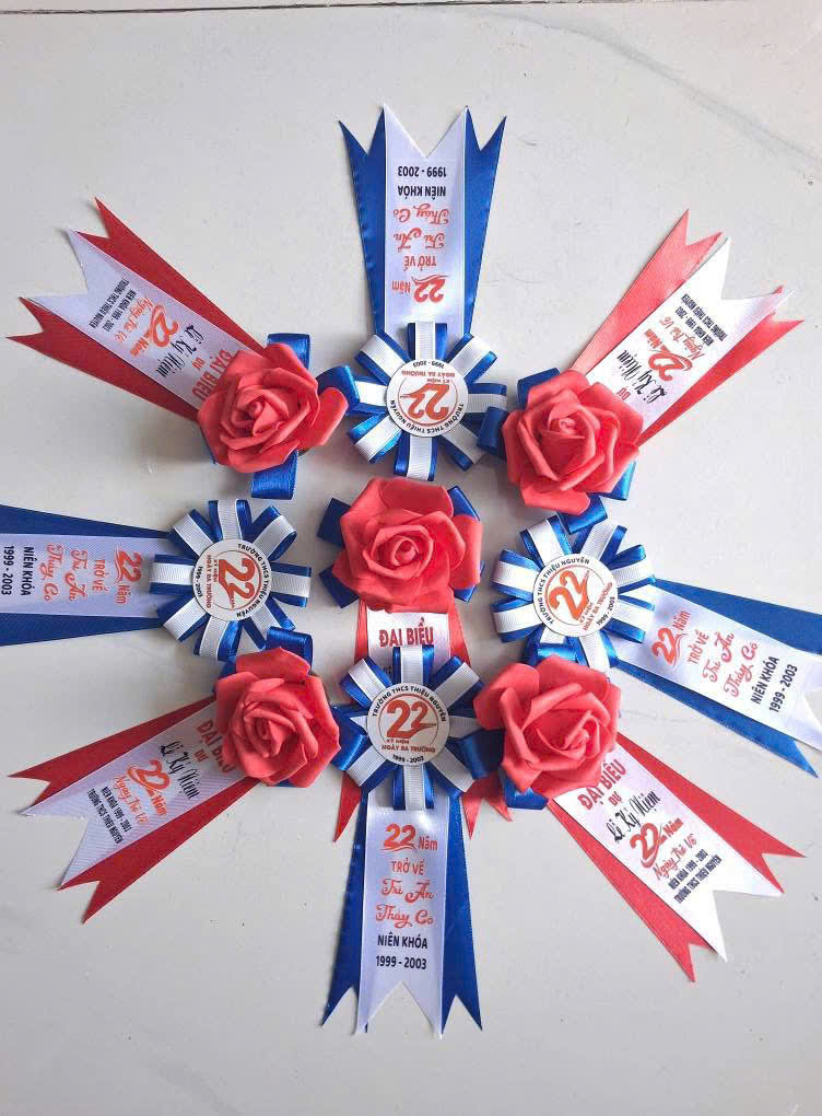 Hoa cài áo khai trương