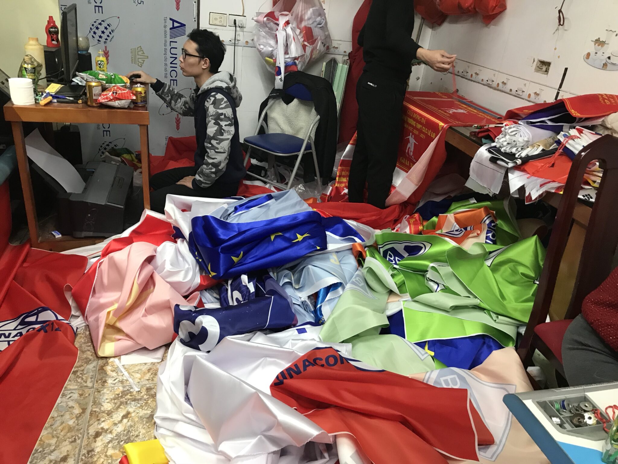 In cờ theo yêu cầu Hồ Chí Minh