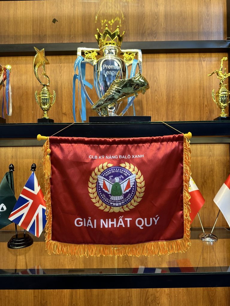 In cờ lưu niệm lấy ngay