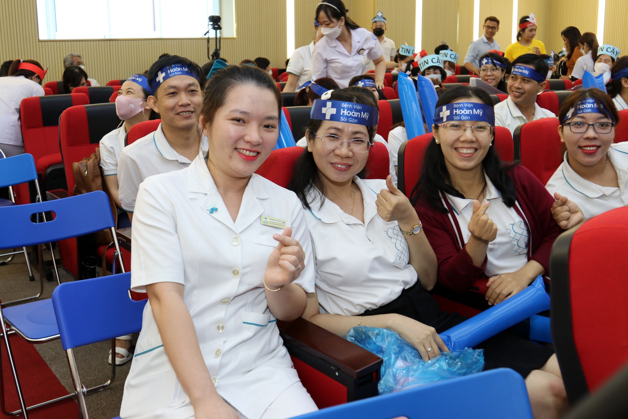 Băng rôn đeo đầu phong trào đoàn