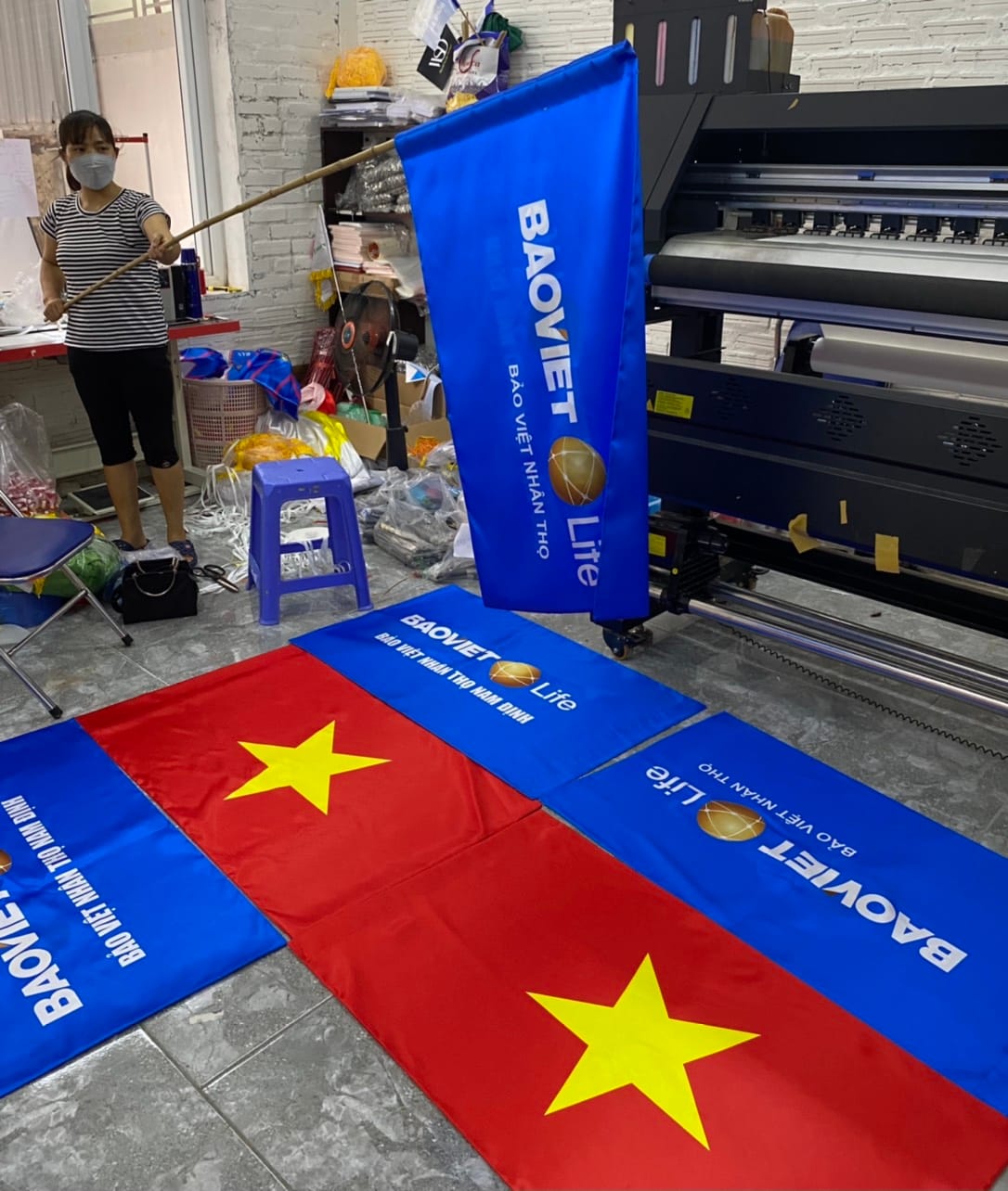 In cờ quảng cáo