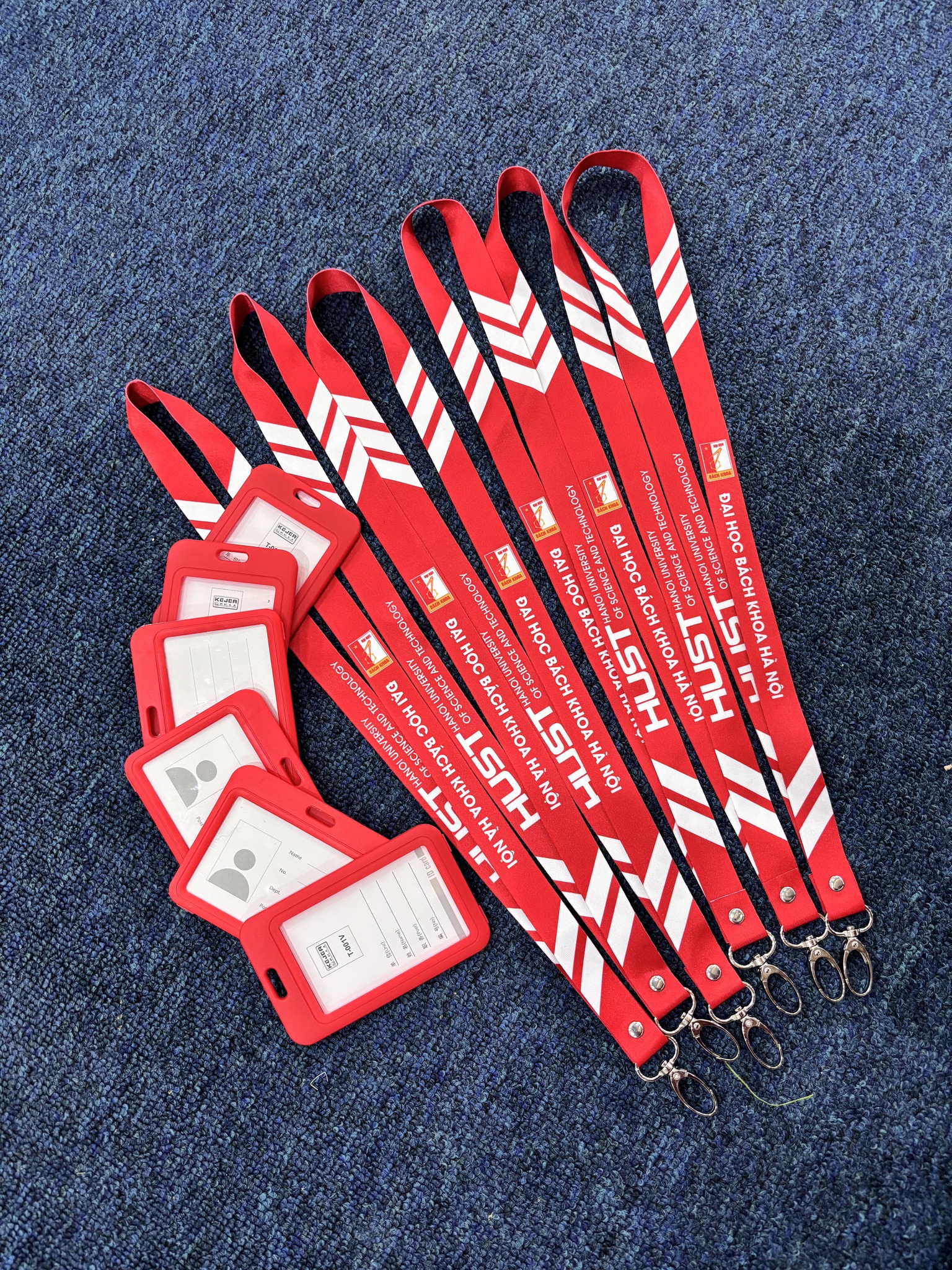 Dây đeo thẻ đại học bách khoa