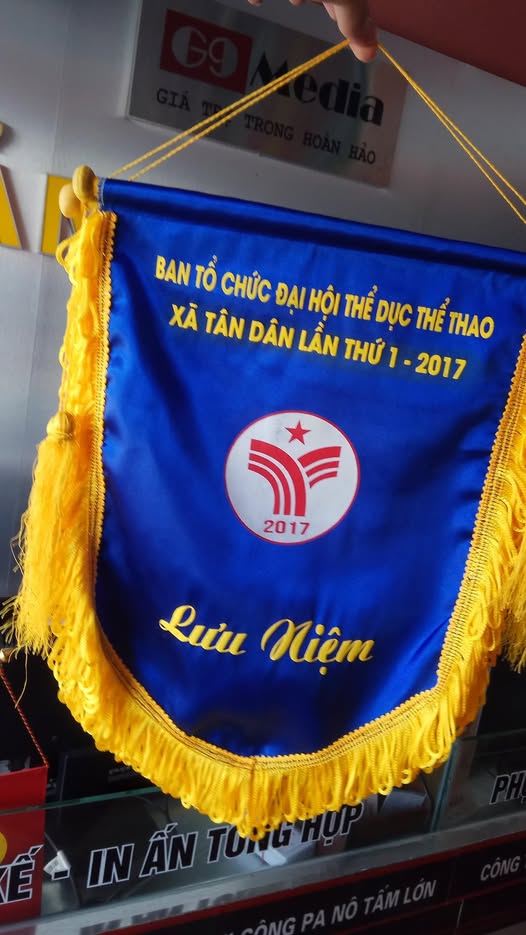 In cờ lưu niệm cần thơ