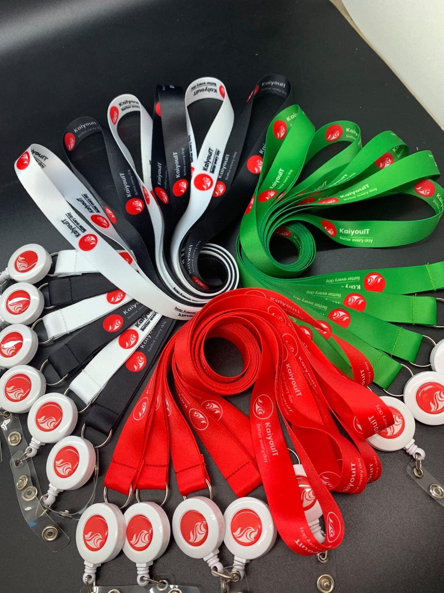 Dây đeo thẻ theo yêu cầu