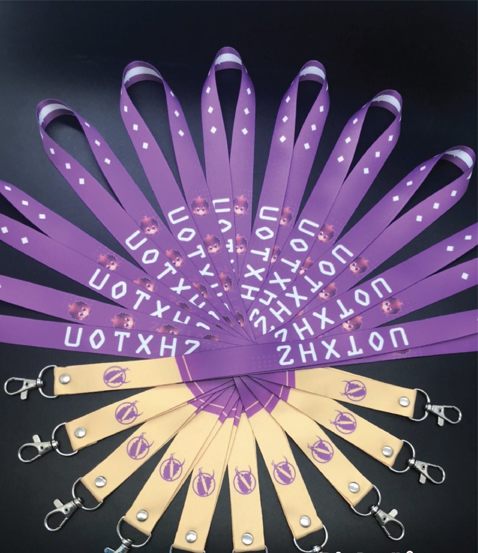 Dây đeo thẻ màu tím