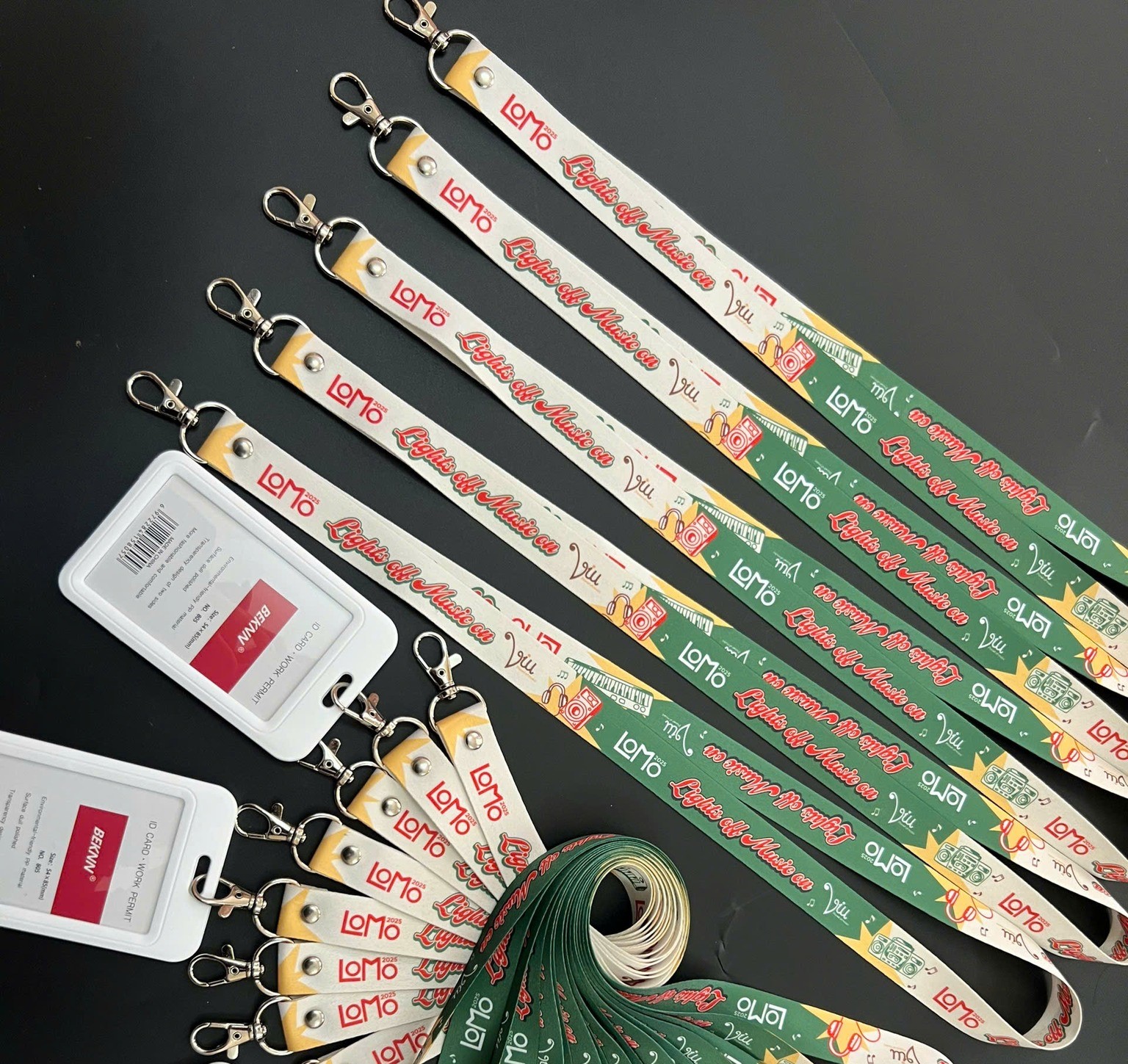 Dây đeo thẻ giao hàng toàn quốc