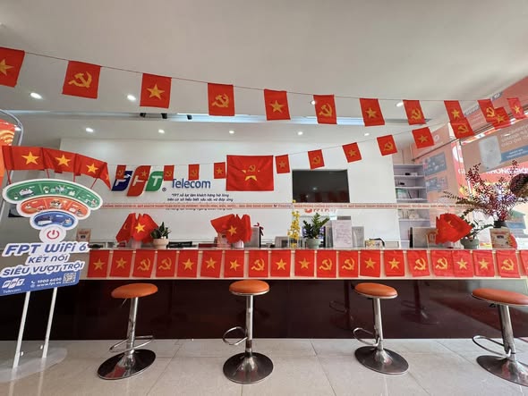 Cờ dây sao Đảng treo nhà văn hóa – Xưởng in cờ HOÀNG GIA 