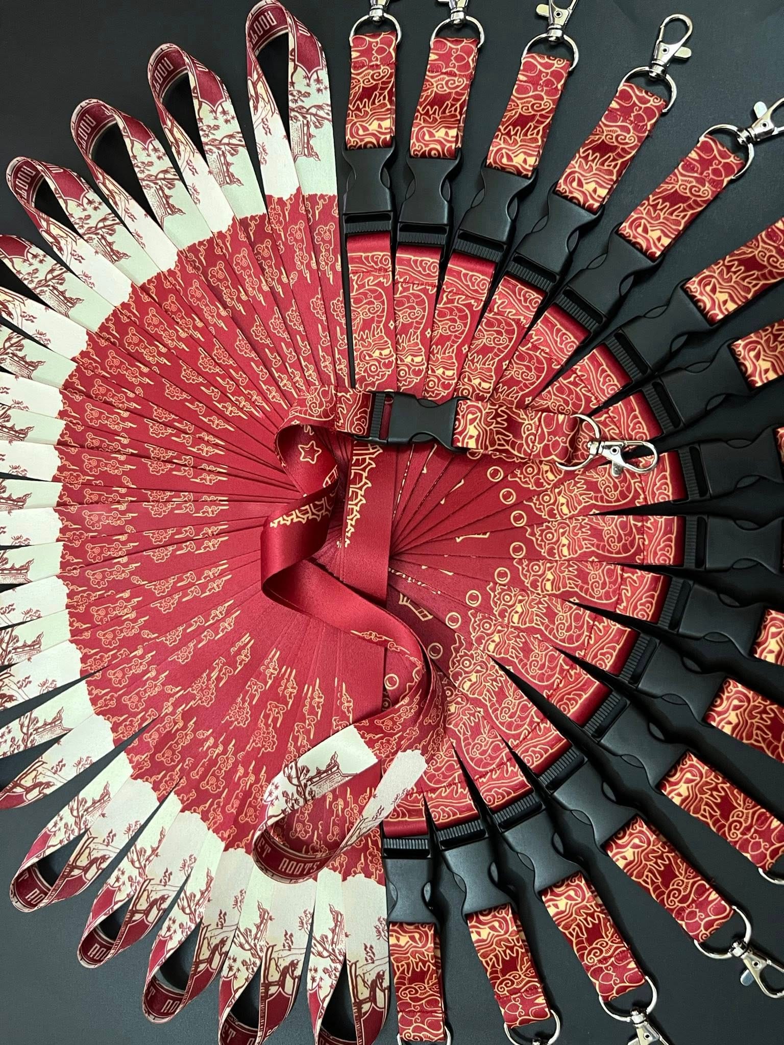 Dây đeo thẻ có khóa an toàn