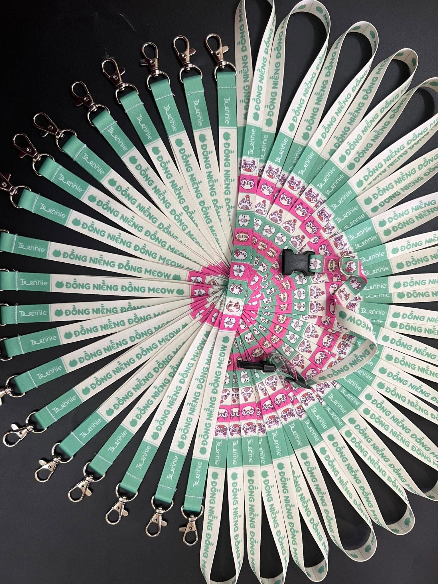 Mua dây đeo thẻ ở Hà Nội