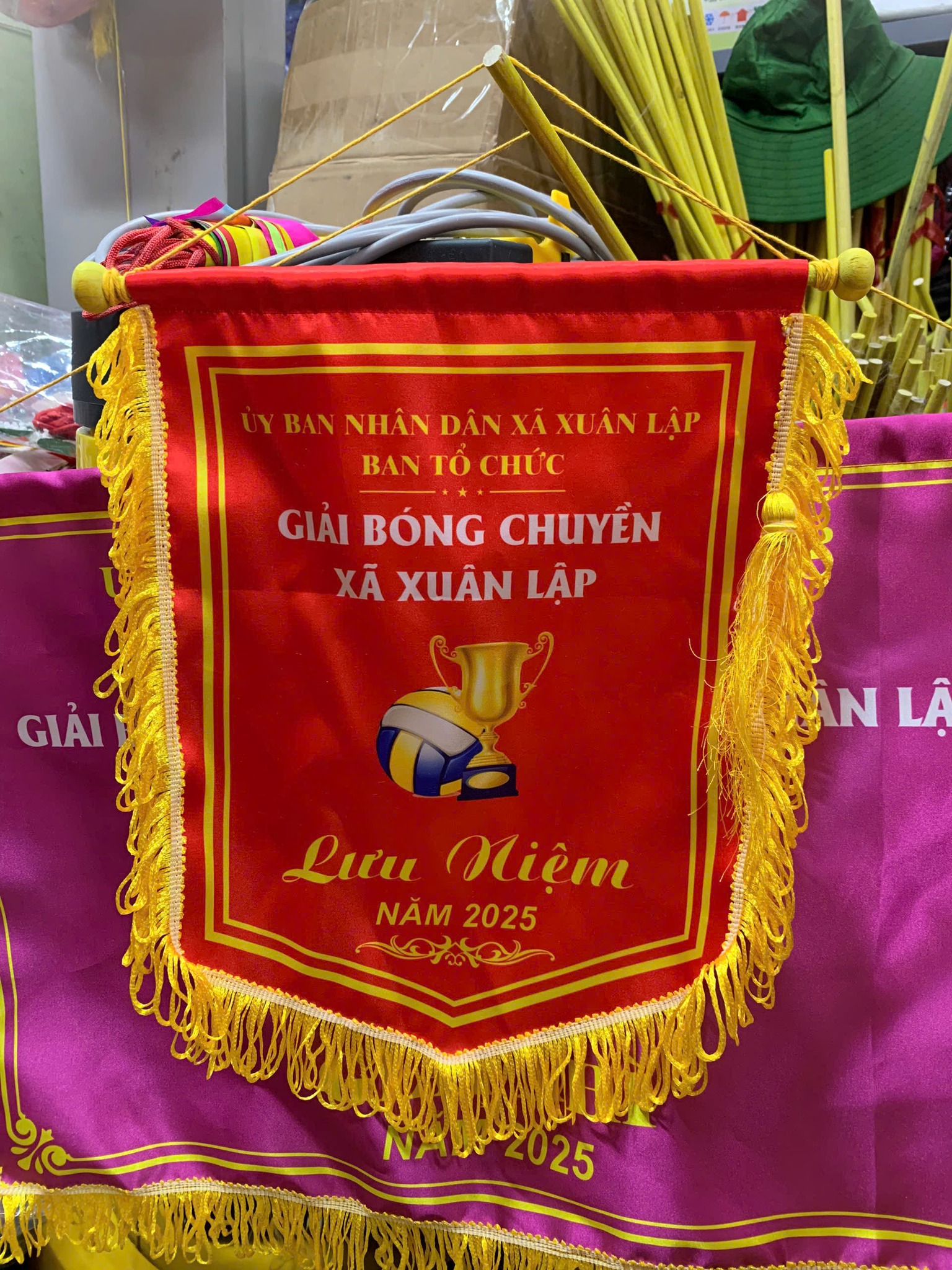 Cờ lưu niệm giao hữu