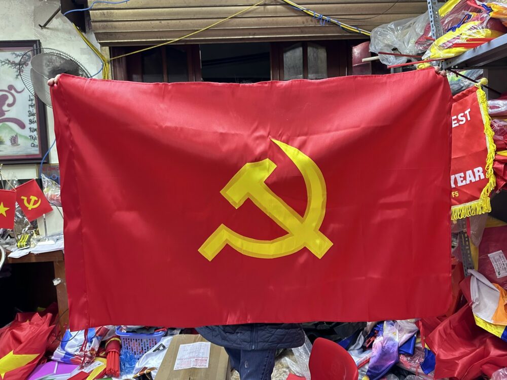 In cờ theo yêu cầu Đà Nẵng