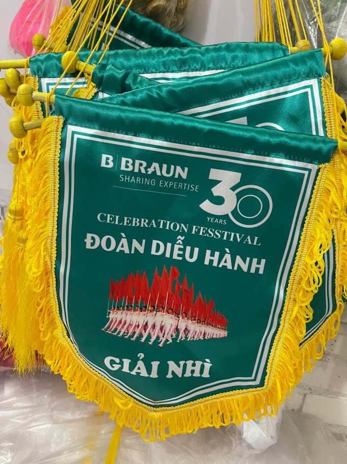 Cờ lưu niệm tiếng anh là gì?