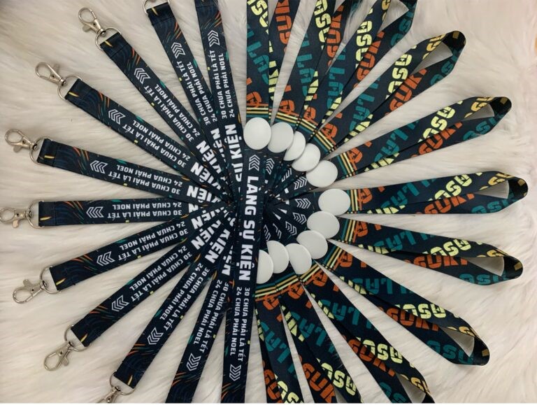 Dây đeo thẻ màu đen