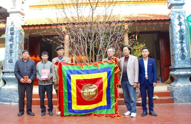 Cờ thần bảo vệ gia đạo – Xưởng in cờ HOÀNG GIA Hà Nội