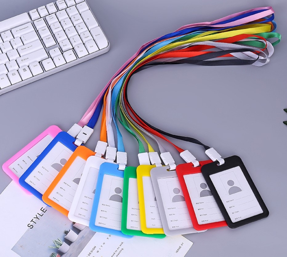 Đặt dây đeo thẻ theo yêu cầu