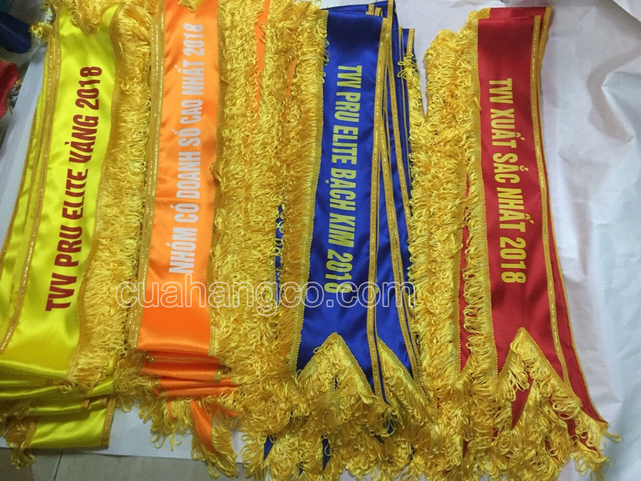 In sash số lượng lớn với chất lượng đồng đều, màu sắc thống nhất.