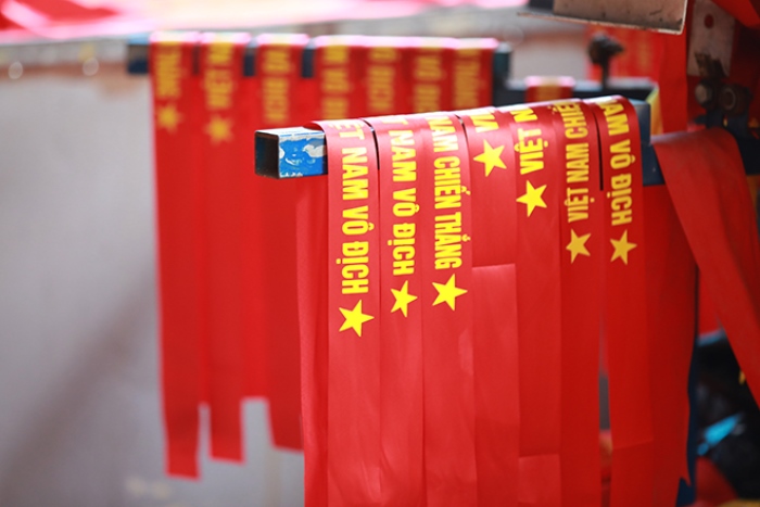 Mẫu băng rôn đeo đầu