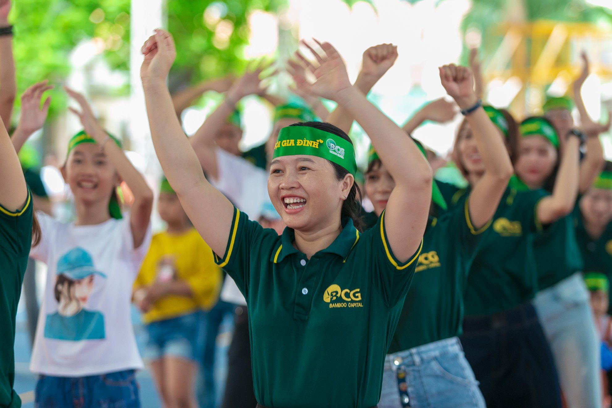 Băng rôn đeo đầu hoạt động ngoại khóa